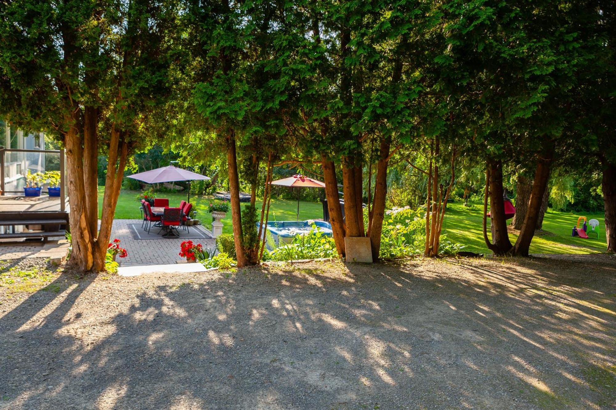 Nature Oasis Bar Room Dundas Exterior foto